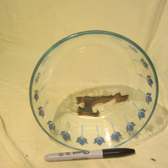 VTG PYREX CLEAR GLASS BOWL W/PINWHEEL DESIGN #7203 MADE IN USA - Picture 4 of 7